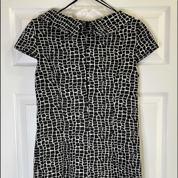 8. Black and white dress with red attached belt - Picture 4 of 7